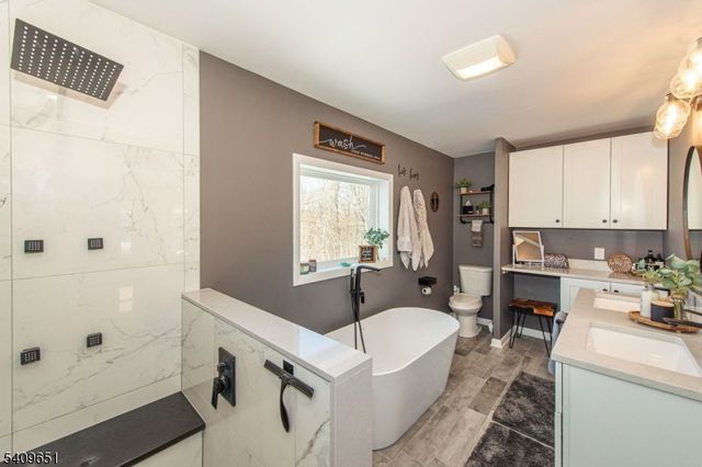 15 Sachem Rd, Jefferson Twp., NJ 07849