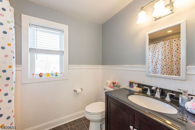 15 Sachem Rd, Jefferson Twp., NJ 07849