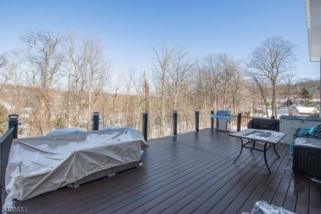 15 Sachem Rd, Jefferson Twp., NJ 07849