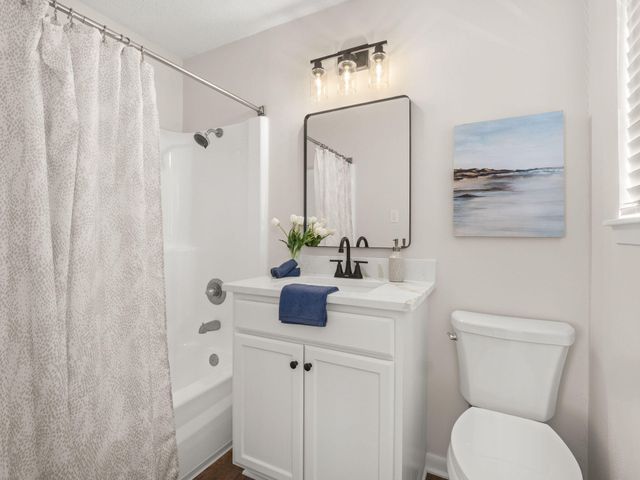 137 Robinson Kitts Rd, Leesville, LA 71446