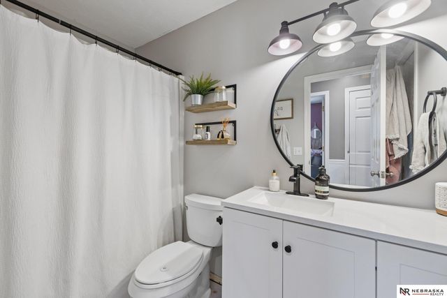 1320 Patterson Drive, Lincoln, NE 68522