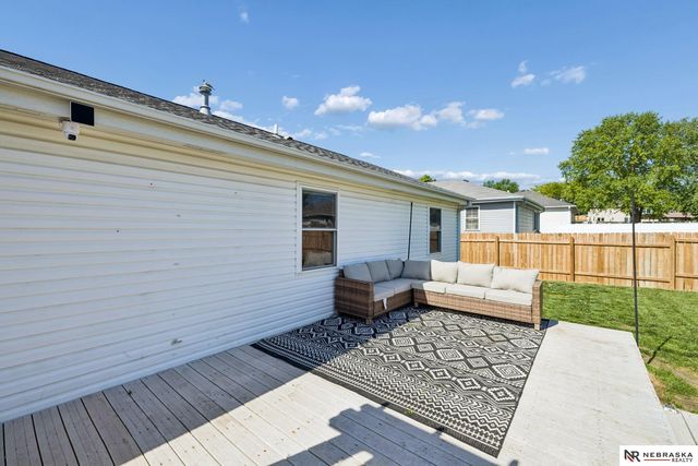 1320 Patterson Drive, Lincoln, NE 68522