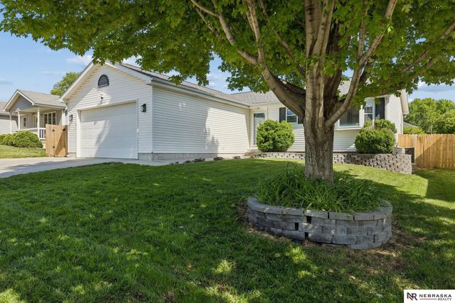 1320 Patterson Drive, Lincoln, NE 68522