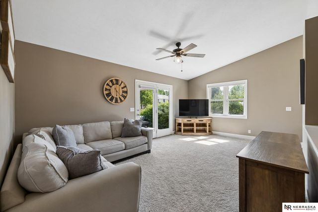 1320 Patterson Drive, Lincoln, NE 68522