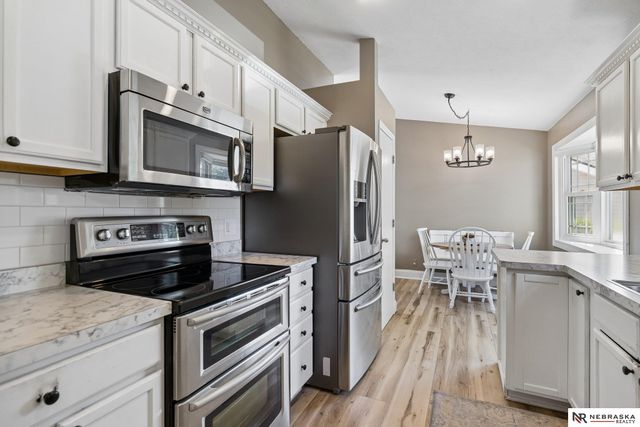 1320 Patterson Drive, Lincoln, NE 68522