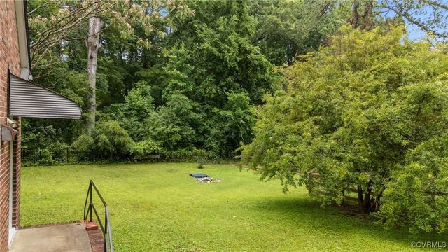 14831 Harrowgate Rd, Chester, VA 23831