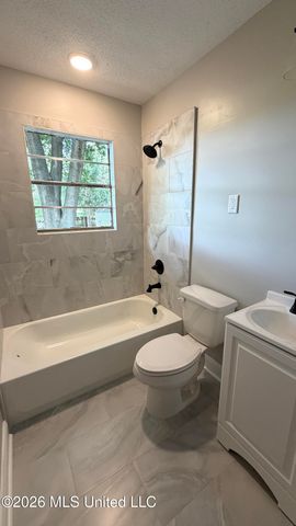 6670 Embassy Circle, Horn Lake, MS 38637