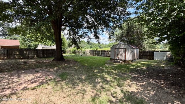 6670 Embassy Circle, Horn Lake, MS 38637