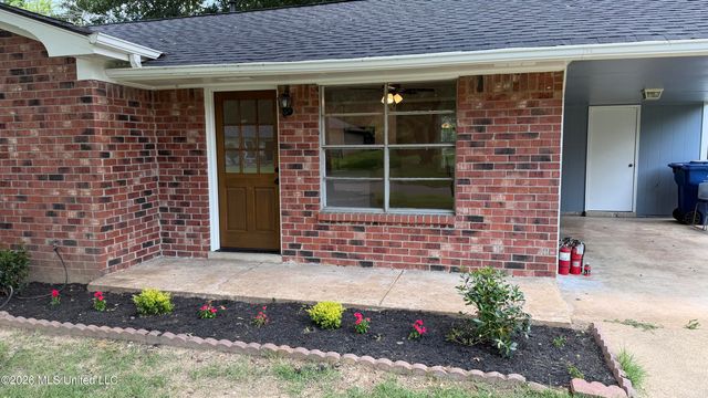 6670 Embassy Circle, Horn Lake, MS 38637