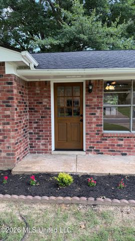 6670 Embassy Circle, Horn Lake, MS 38637