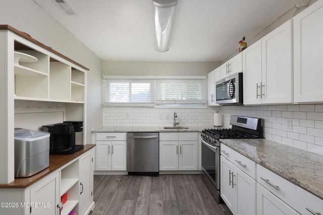 33 Pine Tree Road, Old Bridge, NJ 08857