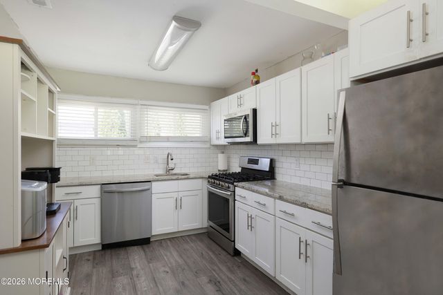 33 Pine Tree Road, Old Bridge, NJ 08857