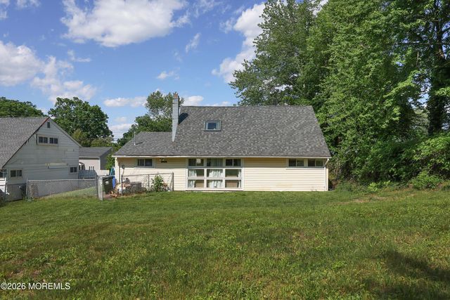 33 Pine Tree Road, Old Bridge, NJ 08857