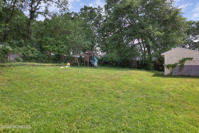 33 Pine Tree Road, Old Bridge, NJ 08857