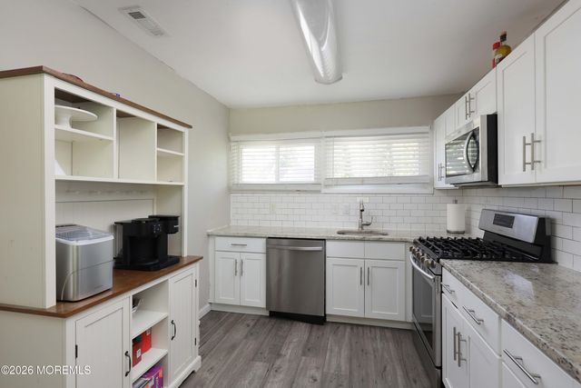 33 Pine Tree Road, Old Bridge, NJ 08857