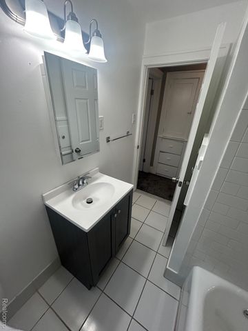 14716 Archdale Unit 1 Street, Detroit, MI 48227