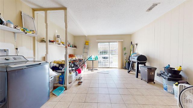 6319 Guadalupe Street, Houston, TX 77016