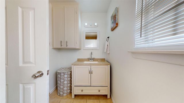 6319 Guadalupe Street, Houston, TX 77016