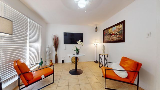 6319 Guadalupe Street, Houston, TX 77016