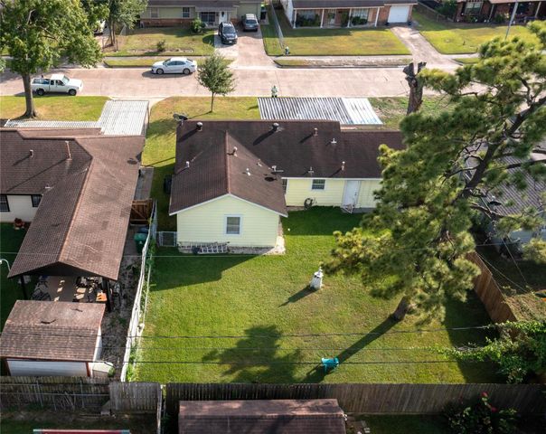 6319 Guadalupe Street, Houston, TX 77016