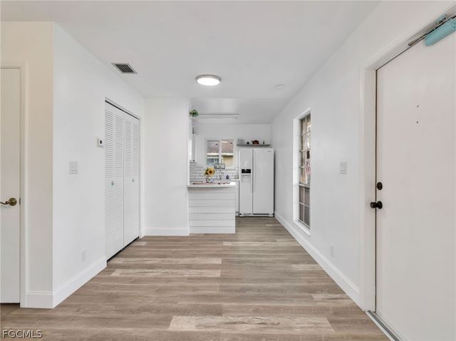 3297 Royal Canadian TRCE 1, Fort Myers, FL 33907