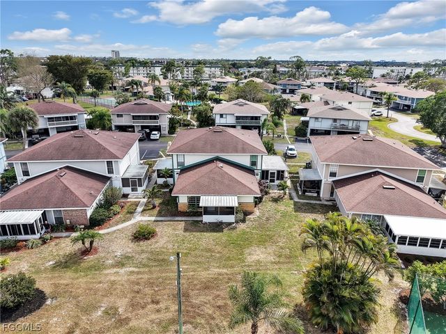 3297 Royal Canadian TRCE 1, Fort Myers, FL 33907