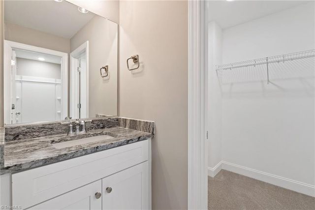 6947 Orchard Path Drive, Clemmons, NC 27012