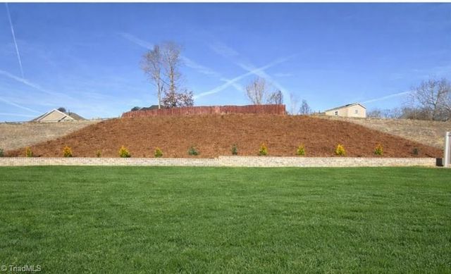 6947 Orchard Path Drive, Clemmons, NC 27012