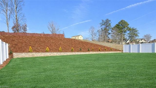 6947 Orchard Path Drive, Clemmons, NC 27012