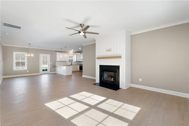 6947 Orchard Path Drive, Clemmons, NC 27012