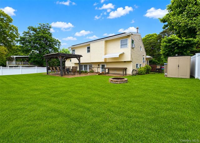 47 Newtown Avenue, Selden, NY 11784