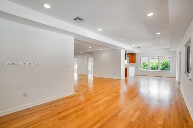 527 SW 20th Rd, Miami, FL 33129