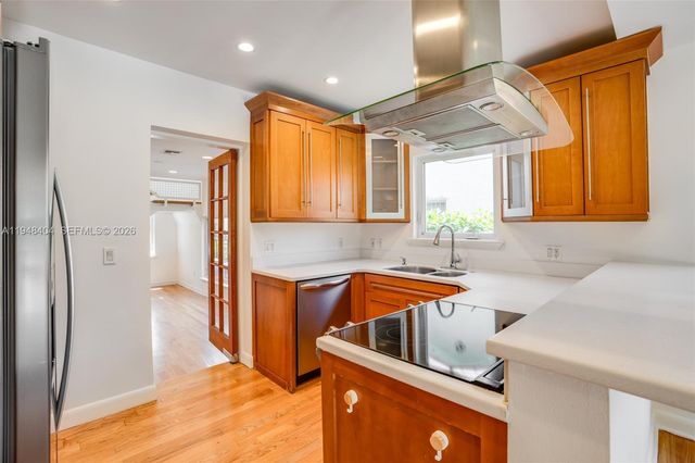 527 SW 20th Rd, Miami, FL 33129