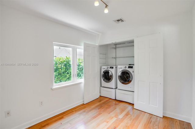 527 SW 20th Rd, Miami, FL 33129