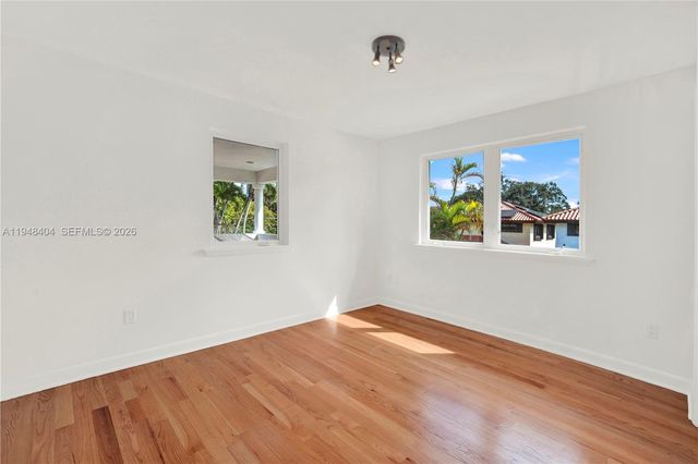 527 SW 20th Rd, Miami, FL 33129