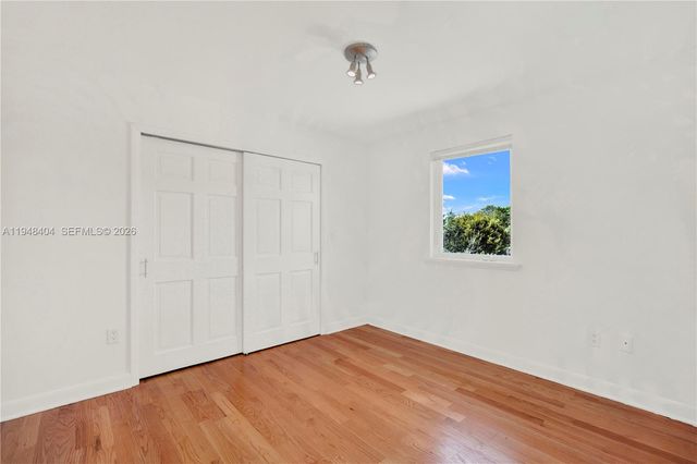 527 SW 20th Rd, Miami, FL 33129