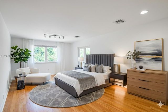 527 SW 20th Rd, Miami, FL 33129