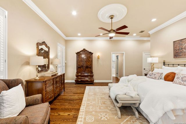 2 CHATSWORTH WAY, San Antonio, TX 78209