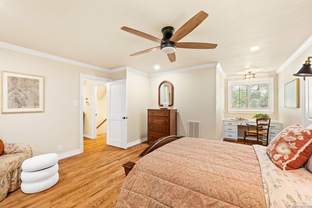 2 CHATSWORTH WAY, San Antonio, TX 78209