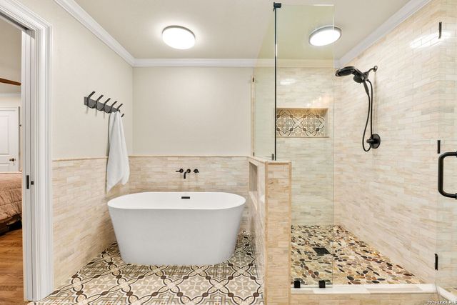 2 CHATSWORTH WAY, San Antonio, TX 78209