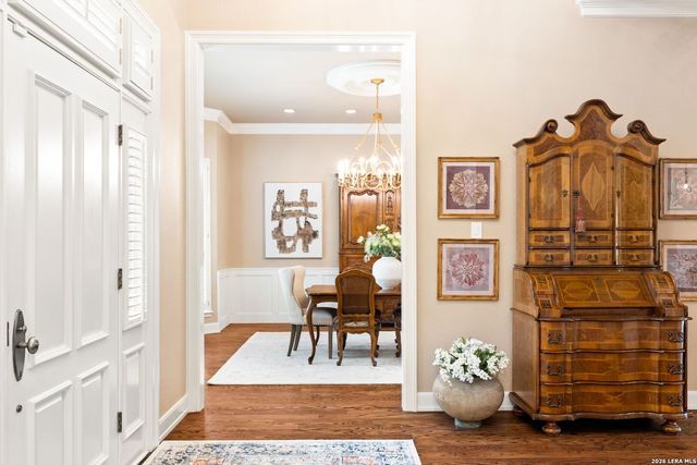 2 CHATSWORTH WAY, San Antonio, TX 78209