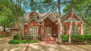 2 CHATSWORTH WAY, San Antonio, TX 78209