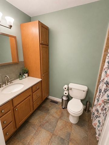 571 Freeport St 2, Boston, MA 02122