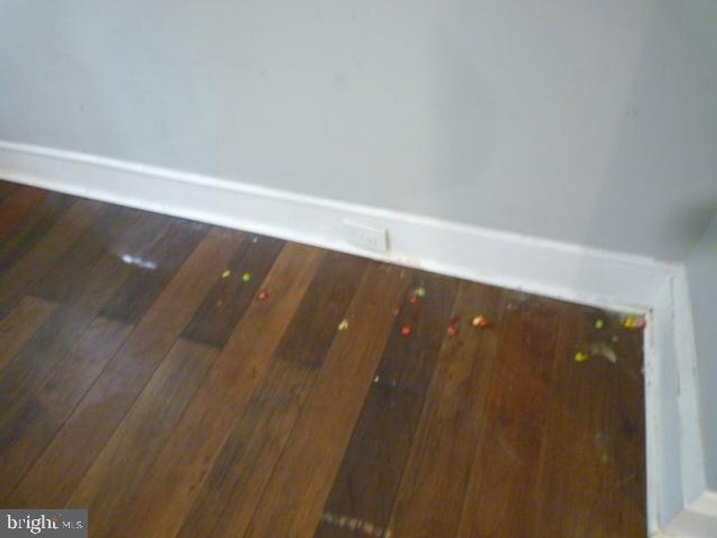 Image 16 of property listing at 5118 HARFORD RD, Baltimore, MD 21214