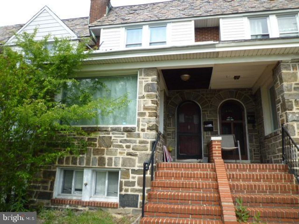 Image 2 of property listing at 5118 HARFORD RD, Baltimore, MD 21214