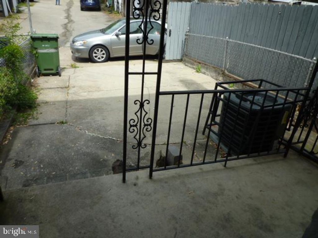Image 40 of property listing at 5118 HARFORD RD, Baltimore, MD 21214