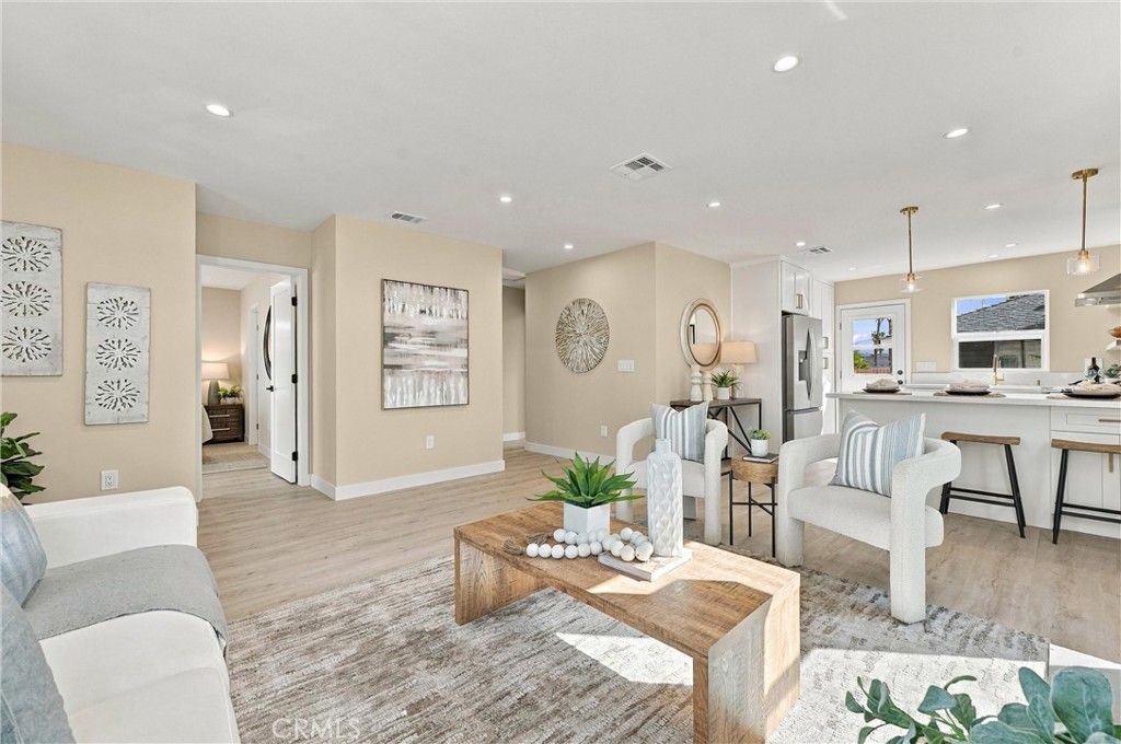 2246 Locust Avenue, Long Beach, CA 90806 — photo 4