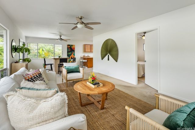 1031 Lunaai Place, Kailua, HI 96734