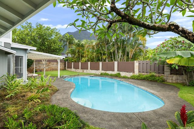 1031 Lunaai Place, Kailua, HI 96734