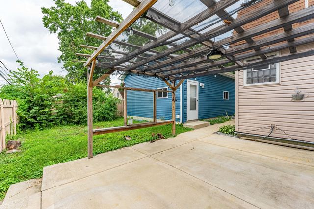 8728 S Rockwell Avenue, Evergreen Park, IL 60805